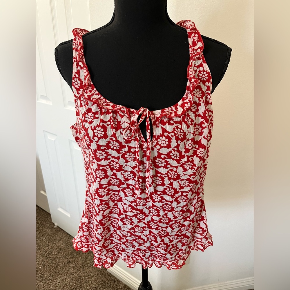 Old Navy Red & White Floral Sleeveless Tank Top | Size Medium